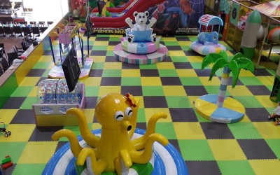 Детская игровая комната с мягкими модулями, надувной горкой и лабиринтом – отличное решение для малого бизнеса